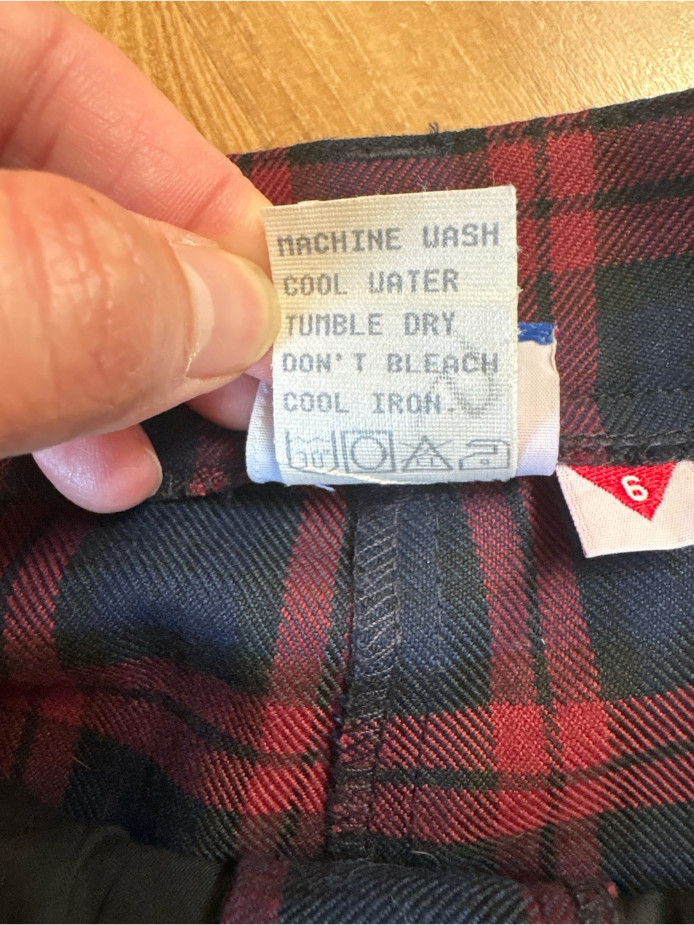 Vintage 90s Tail Plaid Shorts in Navy and Burgundy - Picture 6 of 8